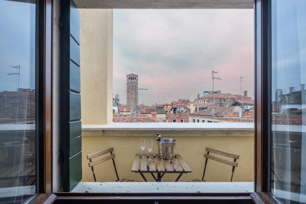 Bright Apartment On Venetian Roofs R&R Kültér fotó